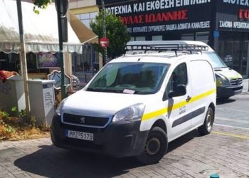 Έγινε και αυτό στη Λάρισα: Η Δημοτική Αστυνομία έκοψε κλήση σε δημοτικό όχημα!
