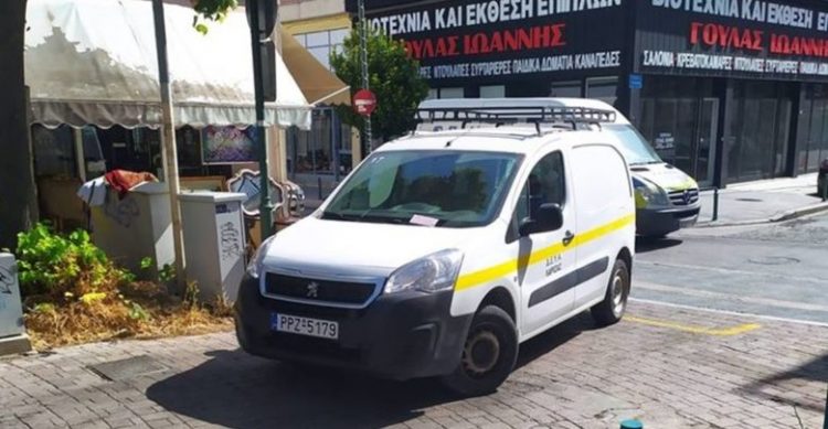 Έγινε και αυτό στη Λάρισα: Η Δημοτική Αστυνομία έκοψε κλήση σε δημοτικό όχημα!