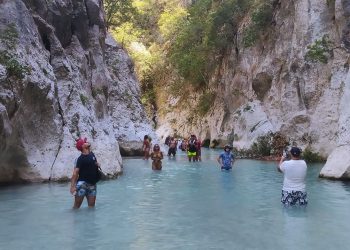Στις Πηγές του Αχέροντα… Ο ποταμός που μαγεύει κι αποτελεί πόλο έλξης για χιλιάδες επισκέπτες (φωτό)