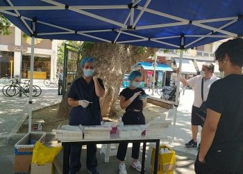 Τους νέους “χτυπά” ο κορωνοϊός στη Θεσσαλία