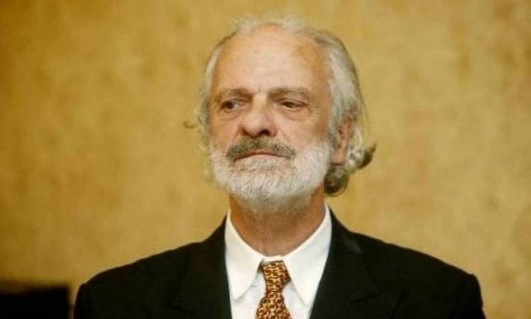 Σπύρος Φωκάς: Επιδείνωση της υγείας του – Μεταφέρθηκε στο νοσοκομείο