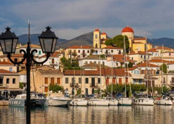 Γαλαξίδι: Η πανέμορφη παραθαλάσσια πόλη της Ελλάδας