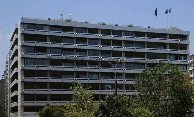 Φορολογικές δηλώσεις: Πότε λήγει η προθεσμία – «Τσουχτερά» πρόστιμα για τους ξεχασιάρηδες