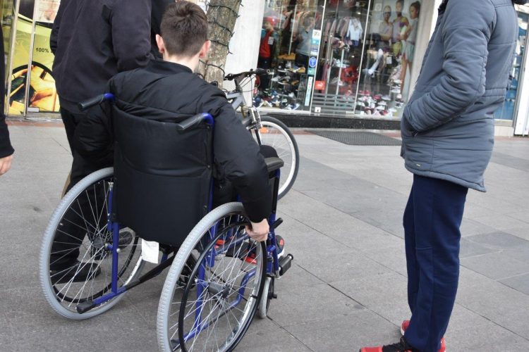 Πρόσληψη 65 ατόμων για βοηθητικό προσωπικό υποστήριξης μαθητών με αναπηρία και ειδικές εκπαιδευτικές ανάγκες,