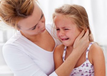 Πόνος στο αυτί του παιδιού | Τι μπορείτε να κάνετε