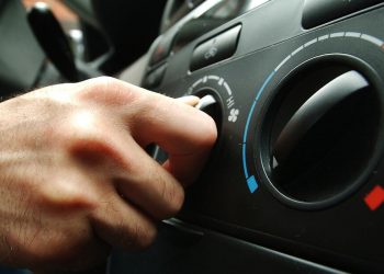 Air Condition: Πώς θα δουλεύει στο φουλ χωρίς να καις πολύ βενζίνη;