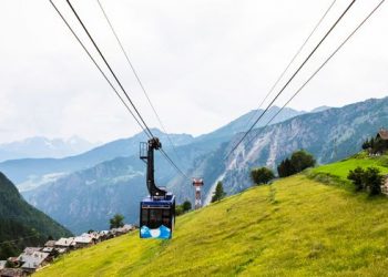 Chamois: Tο πανέμορφο χωριό της Ιταλίας χωρίς αυτοκίνητα (vid)