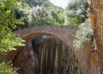 Τον καταρράκτη της Παλαιοκαρυάς στην Πύλη αναδεικνύει η Περιφέρεια Θεσσαλίας