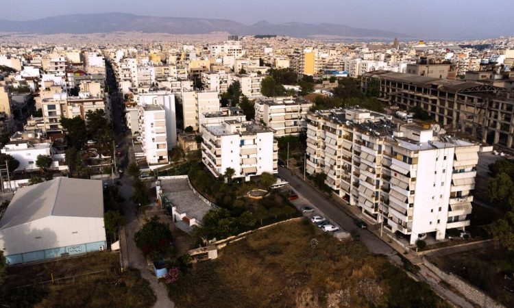 ΕΝΦΙΑ: Έρχονται ανατροπές με στόχο έναν πιο δικαιότερο φόρο – Τα 6 βασικά σημεία