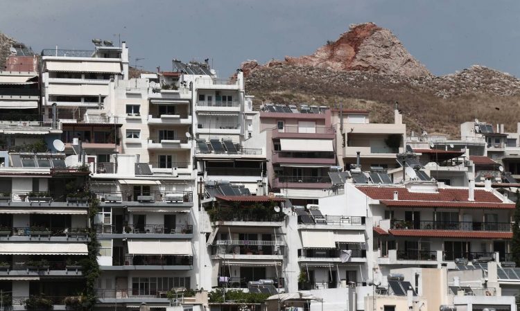 Δωρεάν ακίνητα σε νεαρά ζευγάρια το νέο κομμάτι του παζλ στήριξης των νέων – Τι προβλέπει το σχέδιο