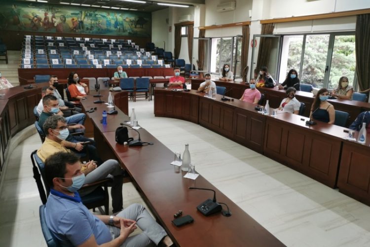 Θερμό καλωσόρισμα των νεοδιορισθέντων εκπαιδευτικών στο Δημαρχείο Τρικκαίων