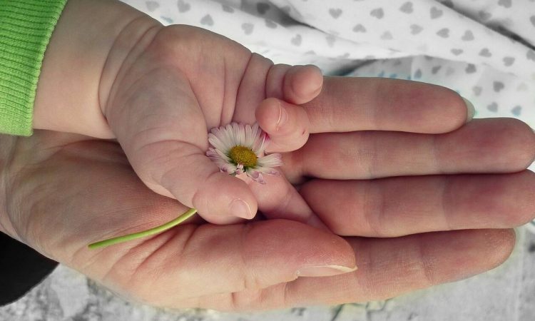 ΟΠΕΚΑ – Επίδομα παιδιού Α21: Πληρώνεται η 4η δόση – Ποιοι θα δουν αυξήσεις