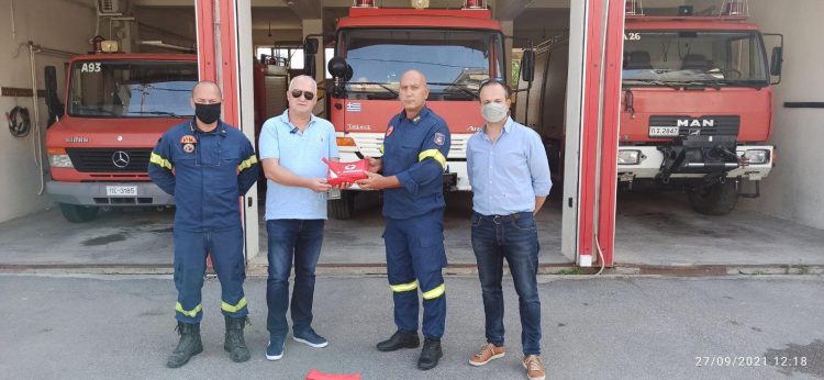 Δώρο φαρμακεία για τα οχήματα της Πυροσβεστικής σε Τρίκαλα και Καλαμπάκα από τους Φαρμακοποιούς των Τρικάλων