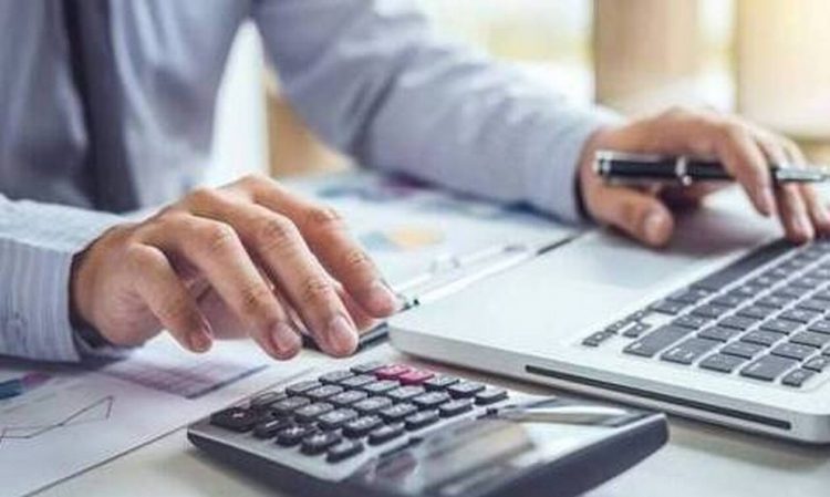 Φορολογικές δηλώσεις: Παράταση λίγων ημερών εξετάζει το υπουργείο Οικονομικών