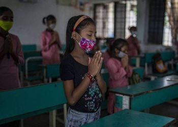Ινδία: Μυστηριώδης πυρετός σκοτώνει παιδιά – 8 νεκρά σε 10 μέρες