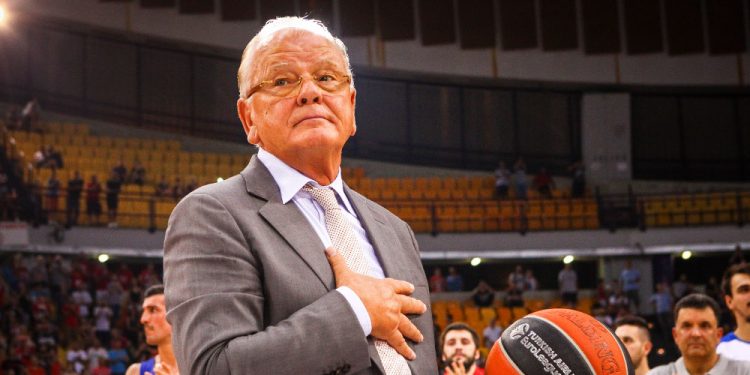 Πέθανε ο θρυλικός προπονητής Ντούσαν Ίβκοβιτς – Θλίψη στο παγκόσμιο μπάσκετ