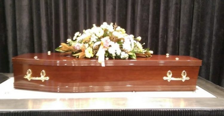 Λάρισα: Έγινε η κηδεία αλλά δεν τάφηκε η νεκρή γιατί… κόλλησε το ηλεκτρονικό σύστημα!