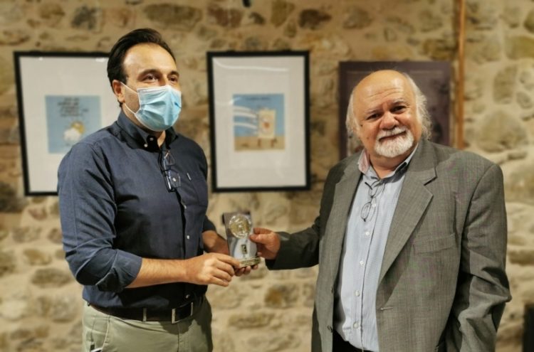 Συγκίνηση και χαμόγελα στην τιμητική εκδήλωση – έκθεση για τον σκιτσογράφο Κουρσό