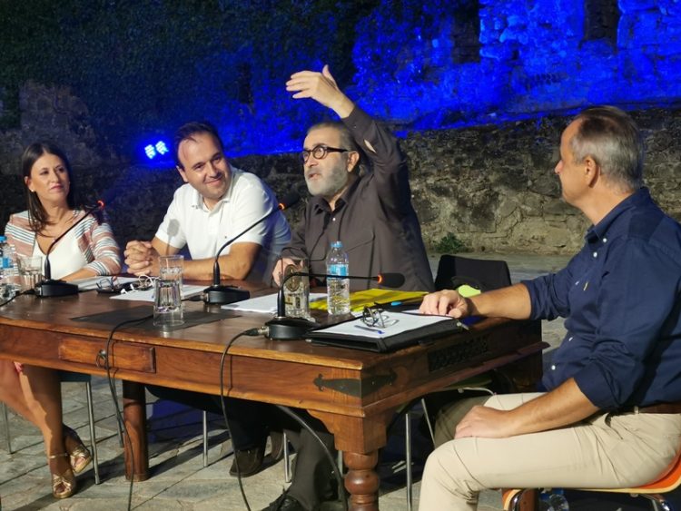 Ο Λάκης Λαζόπουλος τιμήθηκε για το έργο του στο Φεστιβάλ Κωμωδίας 2021 Δήμου Τρικκαίων