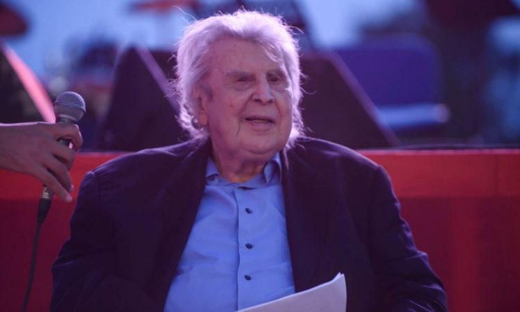 Μίκης Θεοδωράκης: Σήμερα ξεκινά το λαϊκό προσκύνημα – Την Πέμπτη η ταφή του στον Γαλατά Χανίων