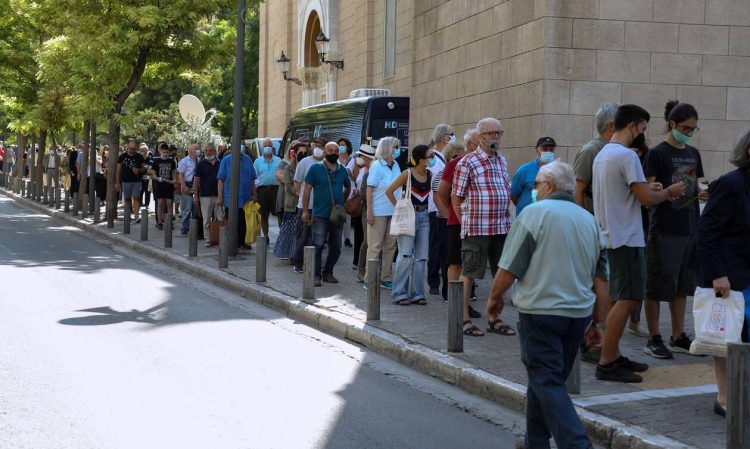 Μίκης Θεοδωράκης: Για τρίτη ημέρα σε λαϊκό προσκύνημα η σορός του – Αύριο η κηδεία στην Κρήτη