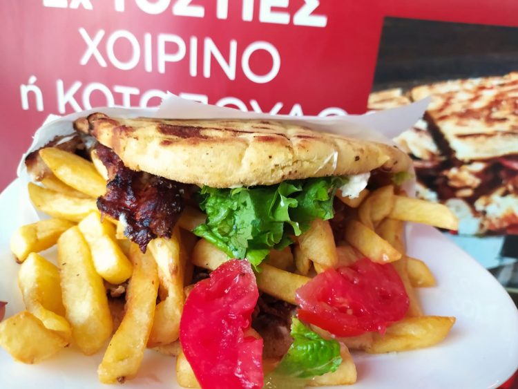 Θεϊκή τοστιά στις Όρνιθες εις την πυράν