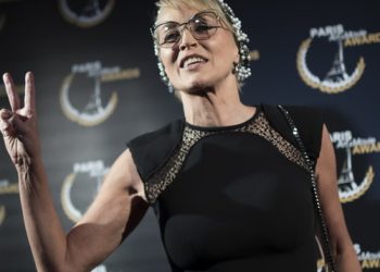 «Όταν πέθανε ο παππούς μου, τον σκούντησα στο φέρετρο για να βεβαιωθώ ότι ήταν νεκρός»