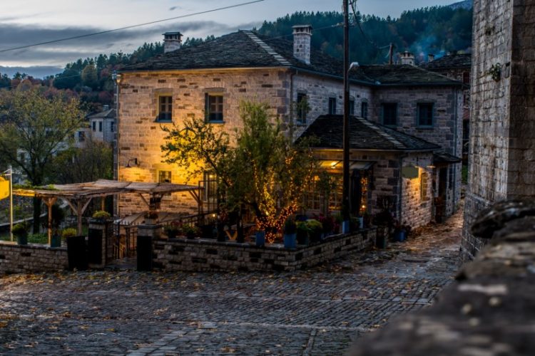 Το Πάπιγκο που σου κλέβει την καρδιά: Όλα όσα κρύβουν τα δυο χωριουδάκια του Δυτικού Ζαγορίου