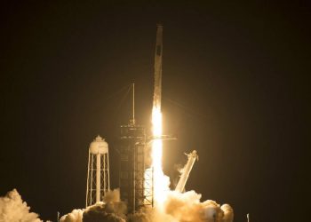 SpaceX: Έτοιμη η πρώτη διαστημική αποστολή με πολίτες – Ανάμεσά τους και ένας δισεκατομμυριούχος