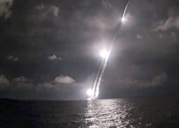 Νότια Κορέα: Προχώρησε σε πετυχημένη εκτόξευση βαλλιστικού πυραύλου
