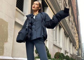 Τα 7 ρούχα που πρέπει να έχεις και θα φοράς μια ζωή