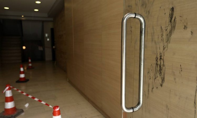 Επίθεση σε 18χρονη στα Χανιά: «Πονοκέφαλος» για ΕΛ.ΑΣ. ο μιμητισμός – Έκανε «σχολή» το βιτριόλι;