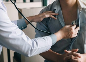 Πιο πιθανή η άνοια για όσους έχουν αυξημένη πίεση αίματος πριν τα 45: Τι παθαίνει ο εγκέφαλος από την υπέρταση