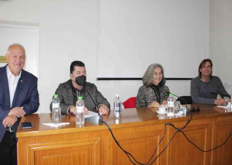 Συνέντευξη στο Δημαρχείο Πύλης για το Πανελλήνιο ανωμάλου δρόμου