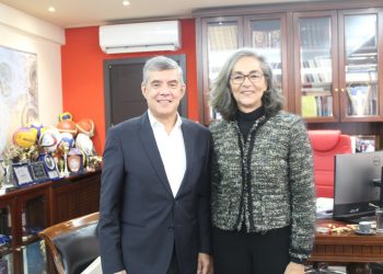 Συνάντηση της προέδρου του ΣΕΓΑΣ Σοφίας Σακοράφα με τον Περιφερειάρχη Θεσσαλίας