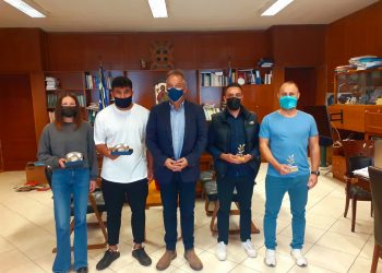 Συνάντηση με τον Αντιπεριφερειάρχη είχαν οι πρωταθλητές της πάλης Ευαγγελία Ψωμά και Απόστολος Τσιόβολος