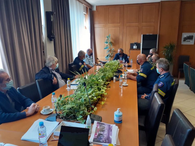 Προετοιμάζονται για την αντιμετώπιση της επερχόμενης κακοκαιρίας στη ΠΕ Τρικάλων