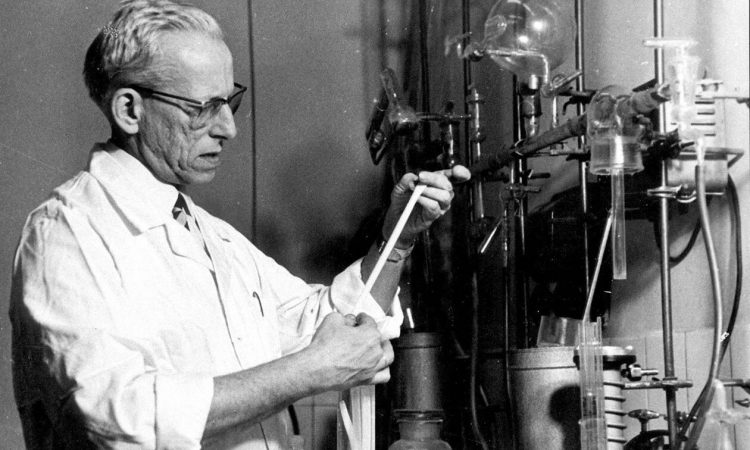 Otto Wichterle: Το Google Doodle για τα 108 χρόνια από τη γέννηση του εφευρέτη των φακών επαφής