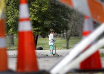 Bullying και κακοποίηση παιδιών: Τα 7+1 σημάδια που θα πρέπει να «διαβάσουν» γονείς, εκπαιδευτικοί