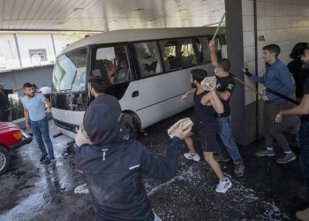 Μακελειό στη Συρία: Έκρηξη σε λεωφορείο στη Δαμασκό – Νεκροί και τραυματίες