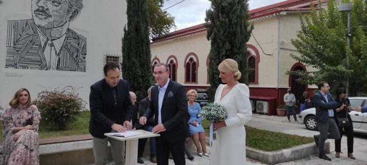 Σε μία όμορφη τελετή ένωσαν τις ζωές τους ο Νίκος Κοσβύρας και η Νάνσυ Τάμπου