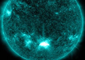 NASA: Ο Ήλιος εκτόξευσε μια ισχυρή ηλιακή έκλαμψη που θα φθάσει σύντομα στη Γη
