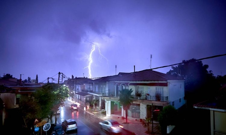 Κακοκαιρία: Για ποιες περιοχές υπάρχει συναγερμός λόγω του «Μπάλλου»