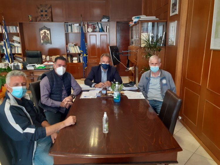 Στον Αντιπεριφερειάρχη Τρικάλων Χρήστο Μιχαλάκη η Διοίκηση κι ο προπονητής του ΑΟ Δήμητρας Απόλλων
