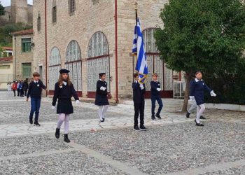 “Ιδιωτική”… παρέλαση έκαναν 6 μαθητές στα Τρίκαλα