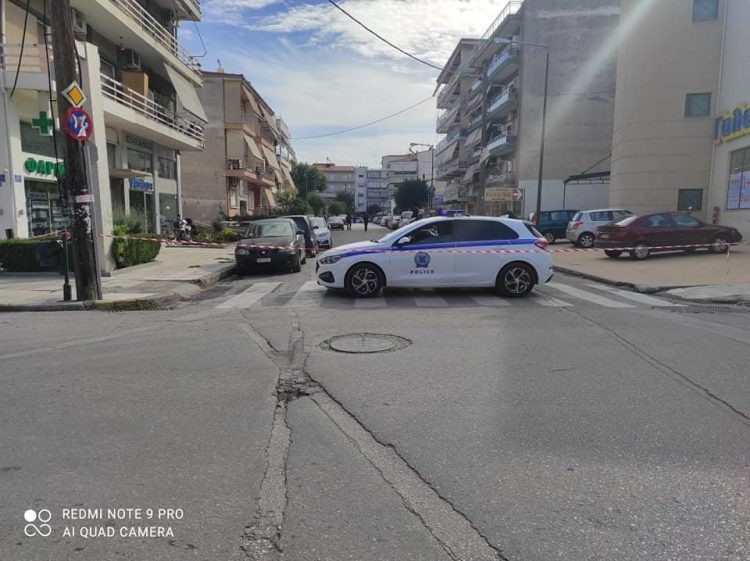Βλήμα βρέθηκε στο κέντρο των Τρικάλων-Αποκλείστηκε ολόκληρο τετράγωνο παραπλεύρως της Κονδύλη (video)