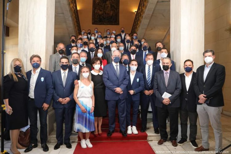Το Αργυρο Μετάλλιο της Βουλής των Ελλήνων ελαβε η Φανή Τζέλη 