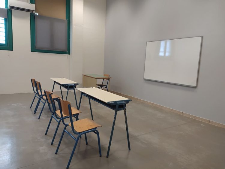 Κλειστές πόρτες, ανοικτοί… ορίζοντες στις φυλακές Τρικάλων- Εγκαινιάστηκε ο πολυχώρος/βιβλιοθήκη
