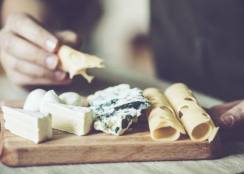 Πώς καταλαβαίνουμε αν το τυρί έχει χαλάσει