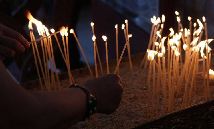 Νέα μέτρα: Πώς θα μπαίνουν στις εκκλησίες οι μη εμβολιασμένοι